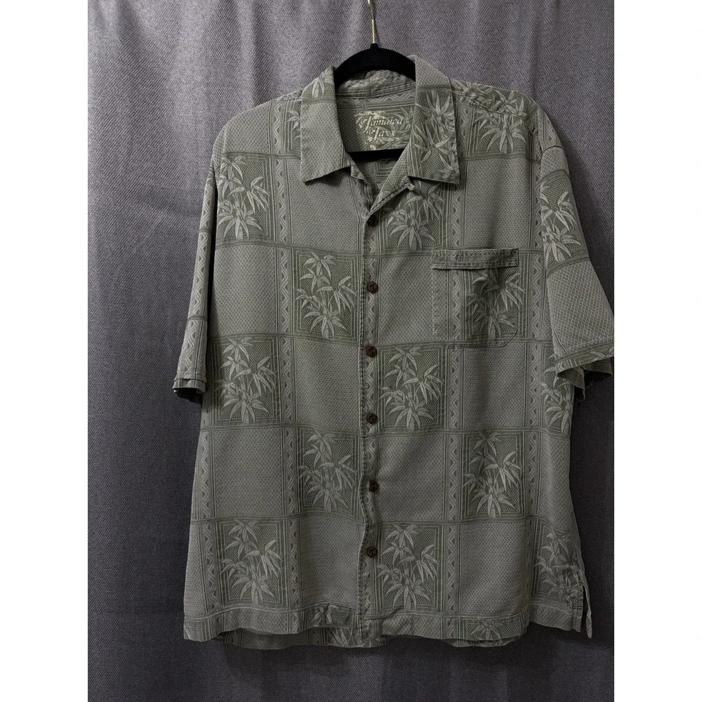 Jamacia Jaxx Mens Short Sleeve Shirt 100% Silk Wooden buttons with‎ Palm Trees